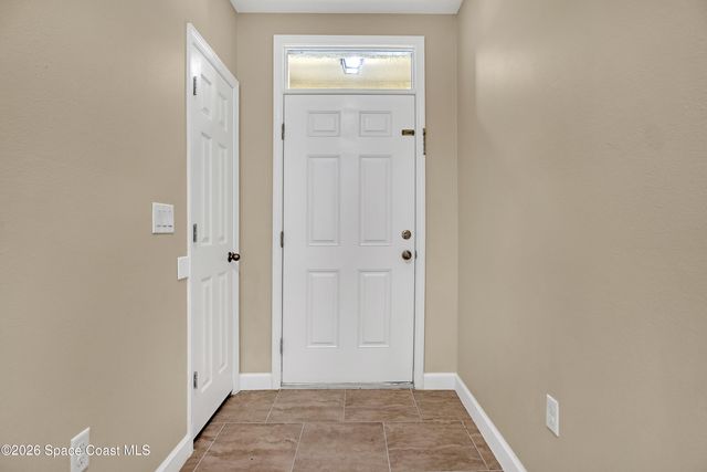 2605 Falcon Lane, Mims, FL 32754