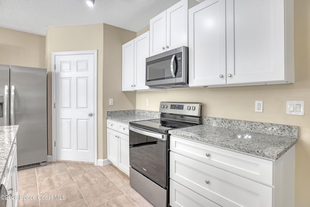 2605 Falcon Lane, Mims, FL 32754