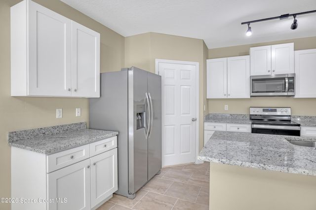 2605 Falcon Lane, Mims, FL 32754