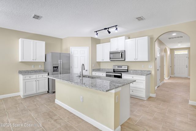 2605 Falcon Lane, Mims, FL 32754