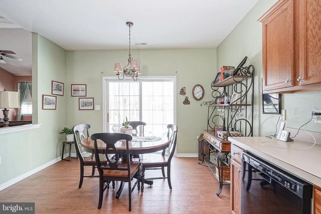 425 PERIWINKLE DR, Woodbury, NJ 08096