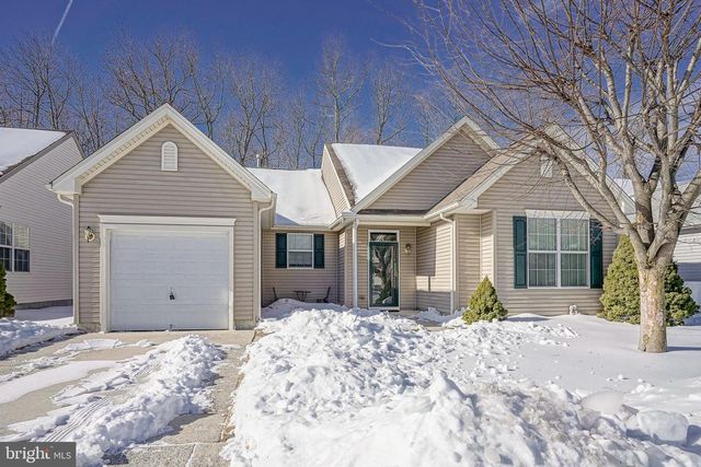 425 PERIWINKLE DR, Woodbury, NJ 08096