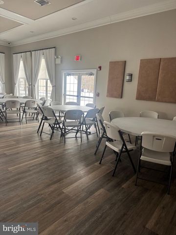 425 PERIWINKLE DR, Woodbury, NJ 08096