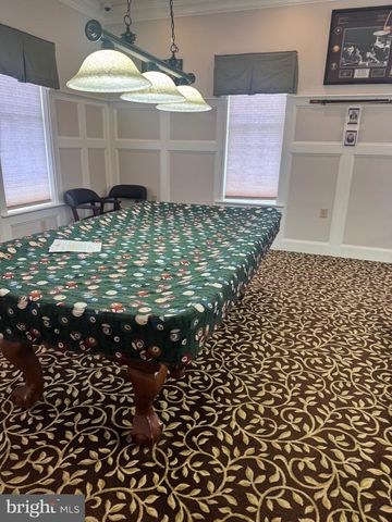 425 PERIWINKLE DR, Woodbury, NJ 08096