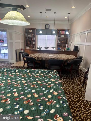 425 PERIWINKLE DR, Woodbury, NJ 08096