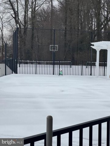 425 PERIWINKLE DR, Woodbury, NJ 08096