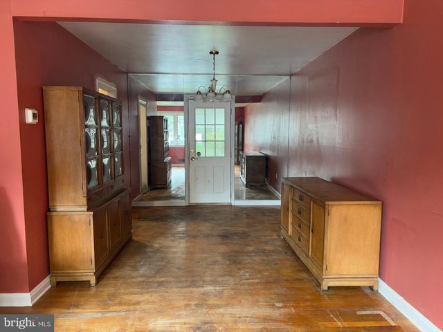 6 TENBURY RD, Lutherville Timonium, MD 21093