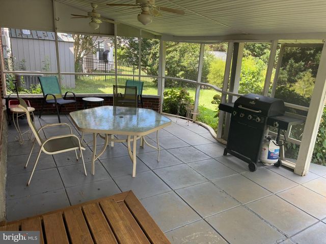 6 TENBURY RD, Lutherville Timonium, MD 21093