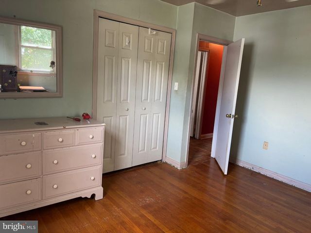 6 TENBURY RD, Lutherville Timonium, MD 21093