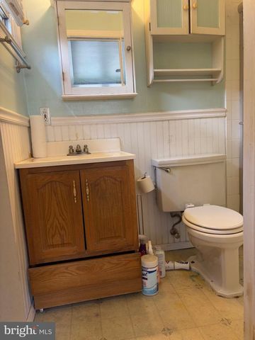 6 TENBURY RD, Lutherville Timonium, MD 21093
