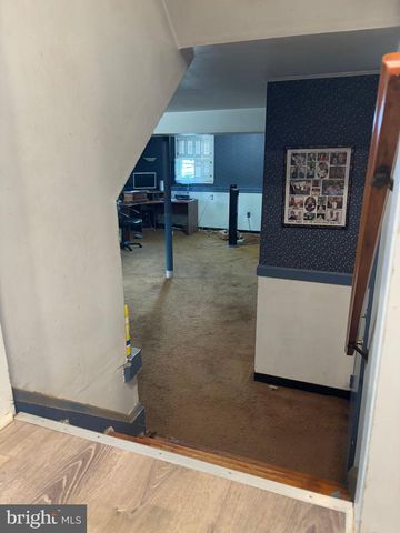 6 TENBURY RD, Lutherville Timonium, MD 21093