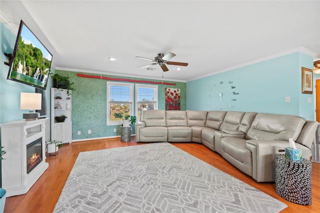 117 S Verdia Drive, Crystal Beach, TX 77650