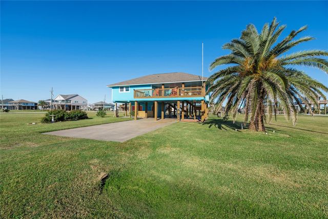 117 S Verdia Drive, Crystal Beach, TX 77650