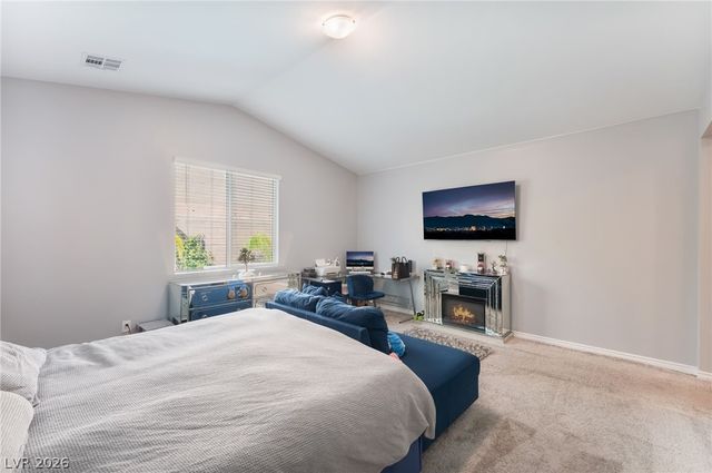 10124 Skye Saddle Avenue, Las Vegas, NV 89166