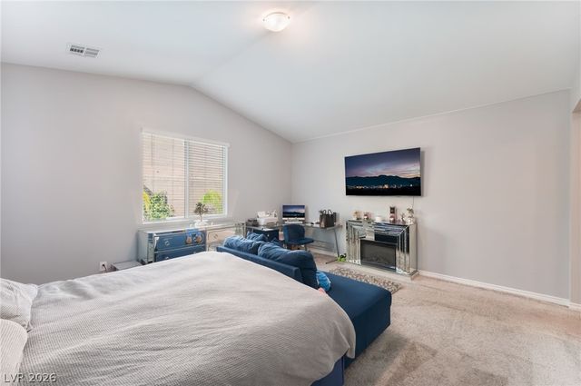 10124 Skye Saddle Avenue, Las Vegas, NV 89166
