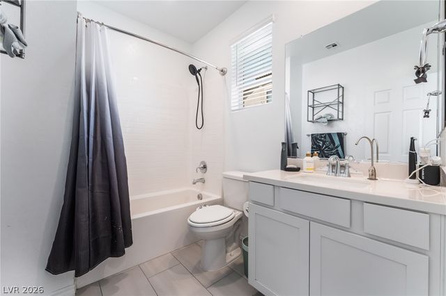 10124 Skye Saddle Avenue, Las Vegas, NV 89166