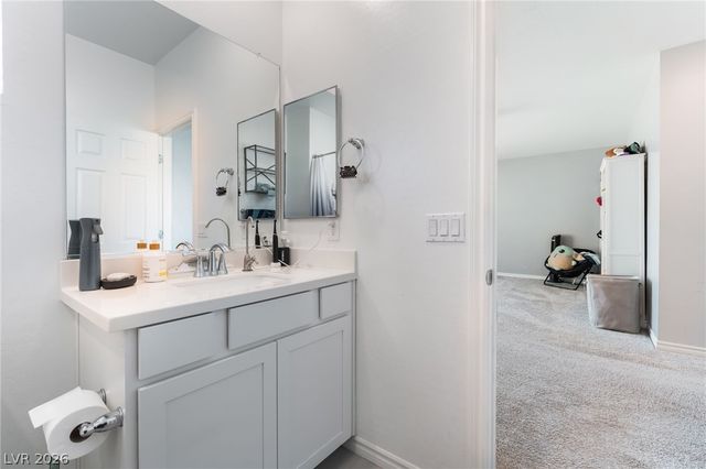 10124 Skye Saddle Avenue, Las Vegas, NV 89166