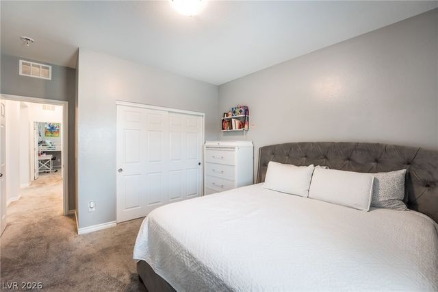 10124 Skye Saddle Avenue, Las Vegas, NV 89166