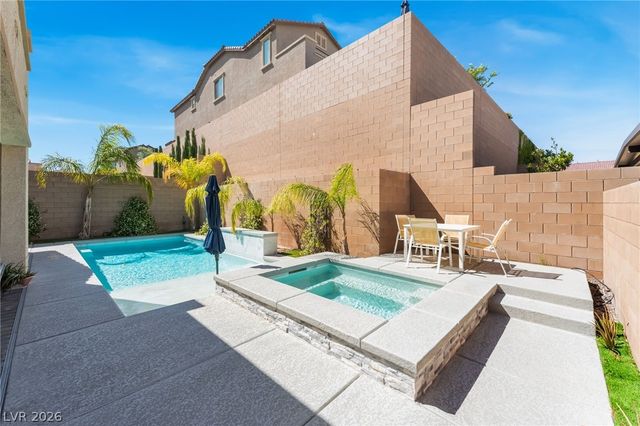 10124 Skye Saddle Avenue, Las Vegas, NV 89166