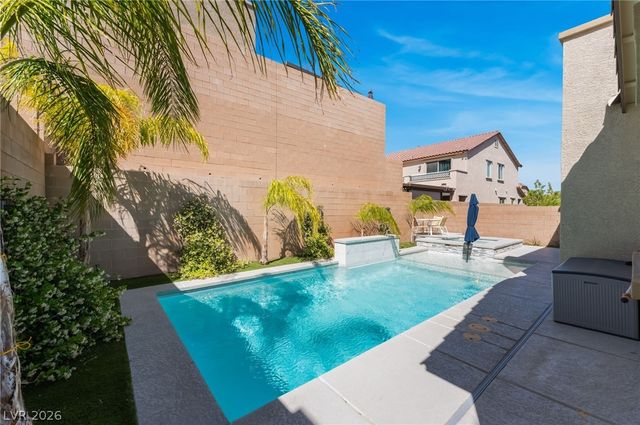 10124 Skye Saddle Avenue, Las Vegas, NV 89166