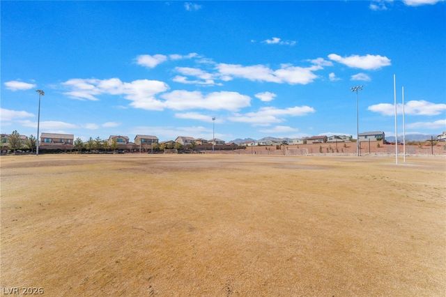 10124 Skye Saddle Avenue, Las Vegas, NV 89166