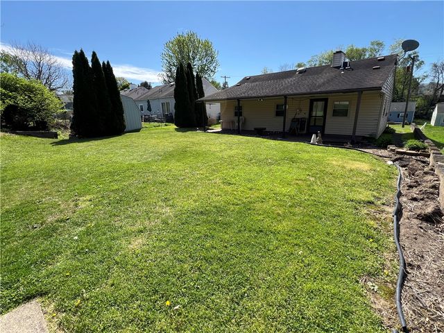 203 Carson St, Springdale Twp, PA 15144