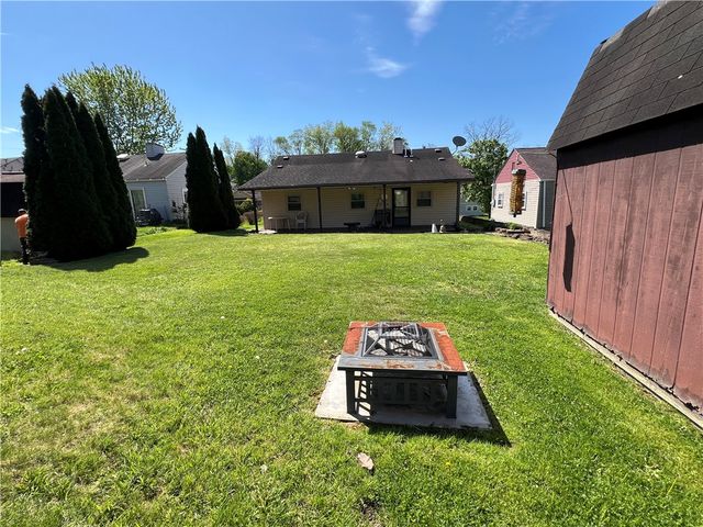 203 Carson St, Springdale Twp, PA 15144