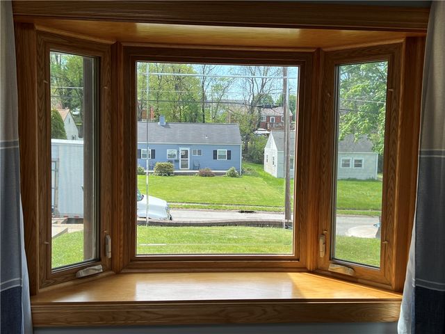 203 Carson St, Springdale Twp, PA 15144