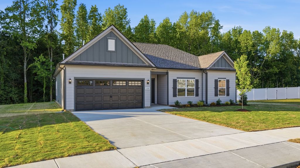 164 Stillwater Way, Tullahoma, TN 37388