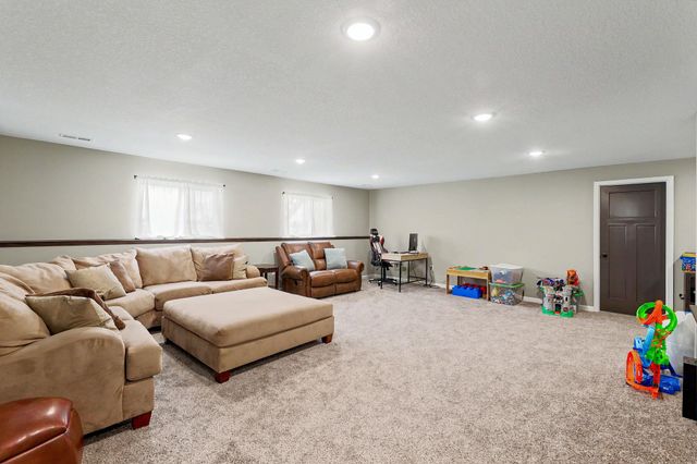 2594 Spring Meadows Ct, Derby, KS 67037
