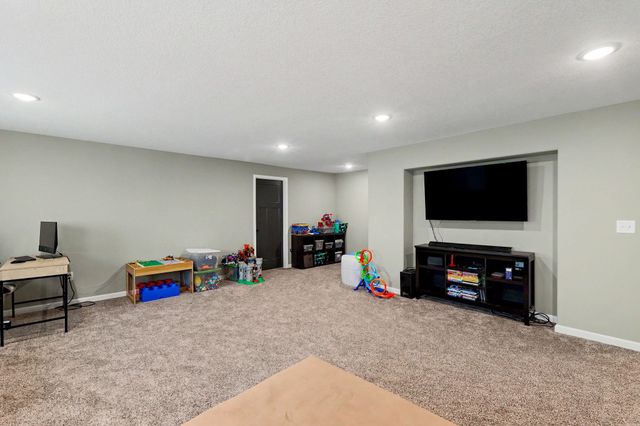 2594 Spring Meadows Ct, Derby, KS 67037