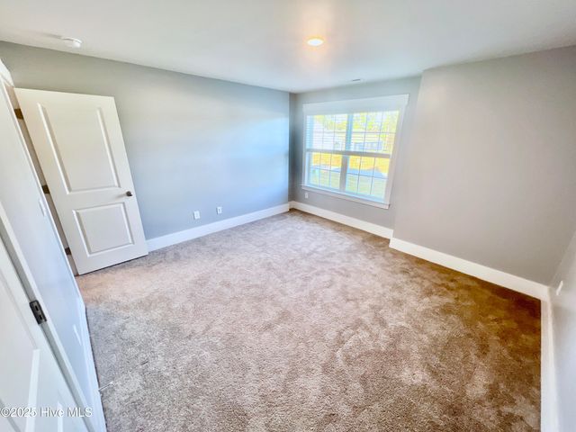 111 Ballantine Grove Lane, Newport, NC 28570