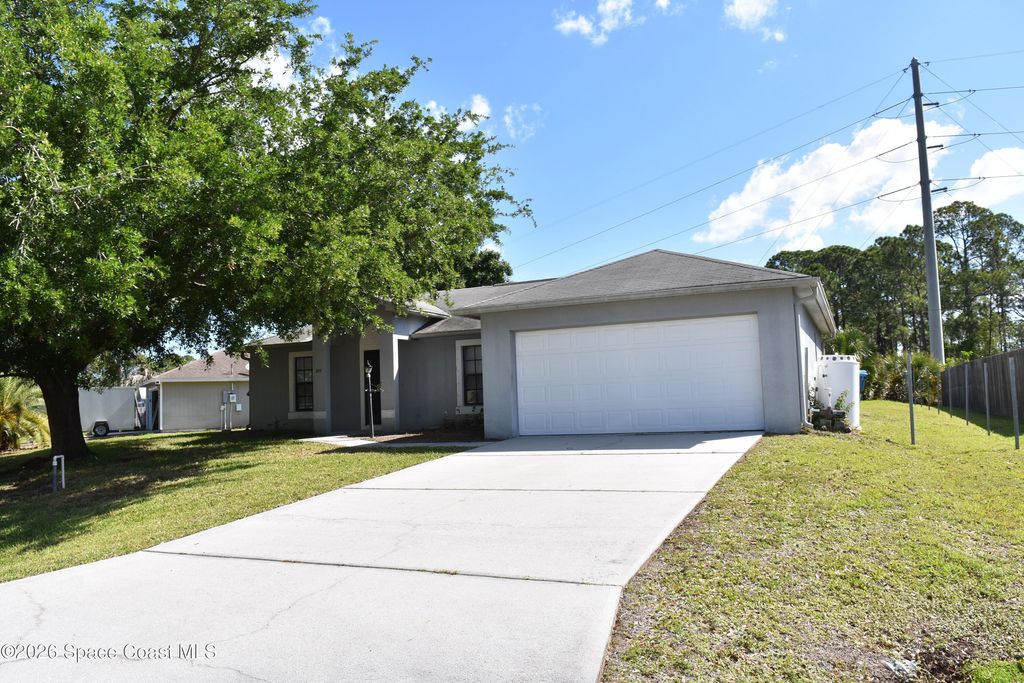 247 High Road NW, Palm Bay, FL 32907
