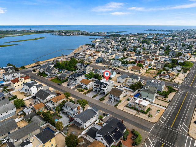 309 W 16th Street, Ship Bottom, NJ 08008