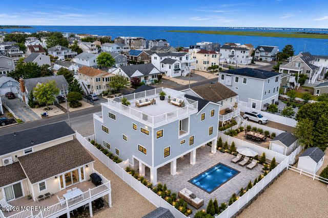 309 W 16th Street, Ship Bottom, NJ 08008