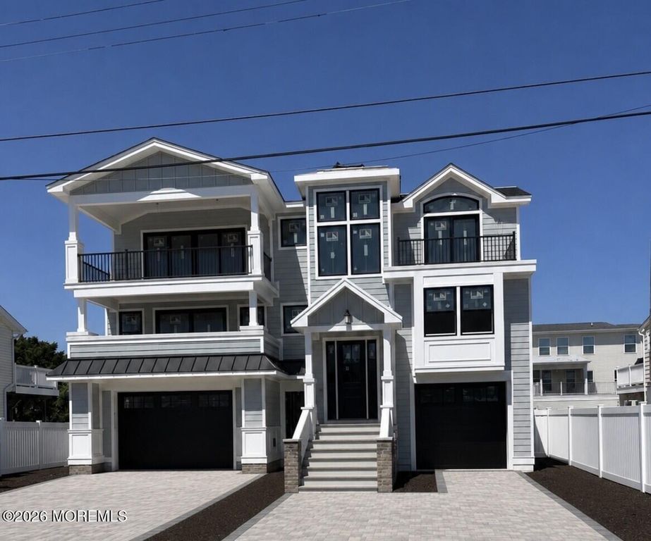 309 W 16th Street, Ship Bottom, NJ 08008