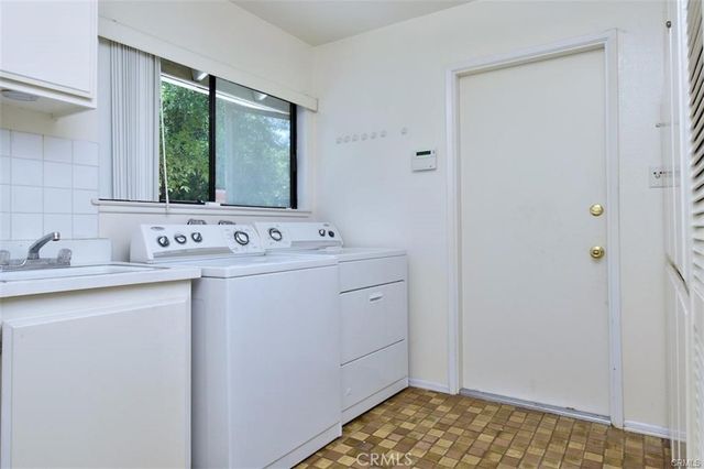 4061 Falling Leaf, Encino, CA 91316