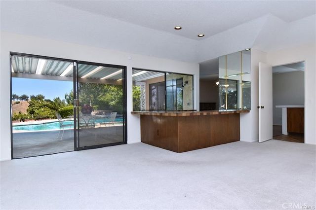 4061 Falling Leaf, Encino, CA 91316