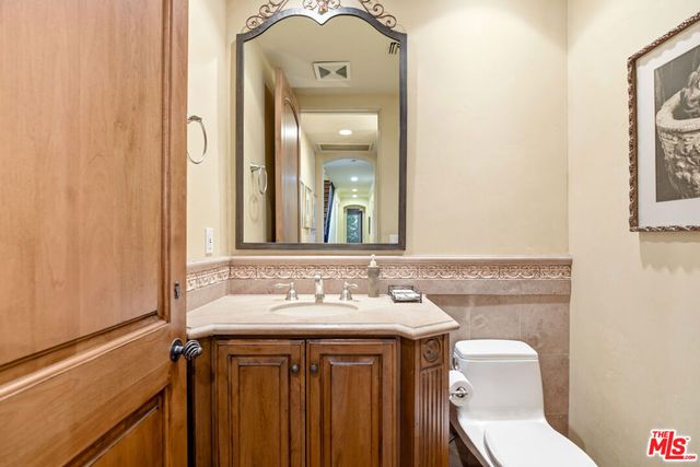 3843 Rock Hampton Drive, Tarzana, CA 91356