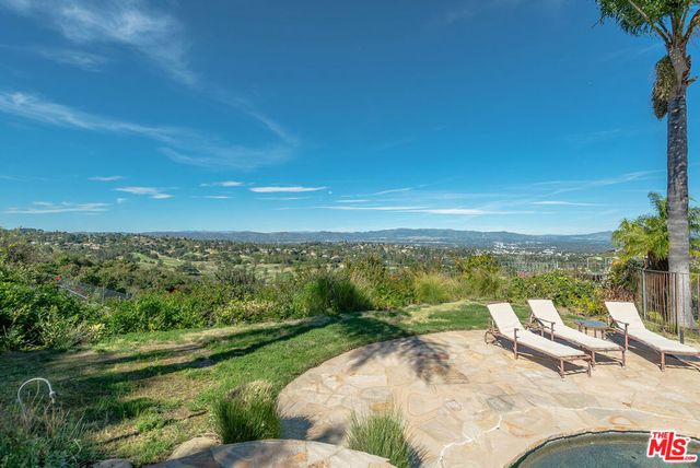 3843 Rock Hampton Drive, Tarzana, CA 91356