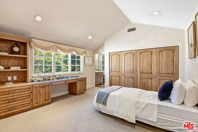 3843 Rock Hampton Drive, Tarzana, CA 91356