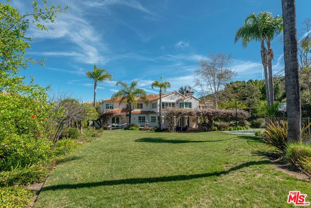 3843 Rock Hampton Drive, Tarzana, CA 91356