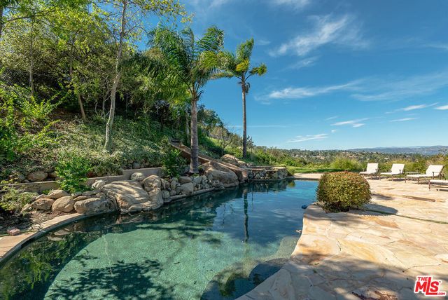 3843 Rock Hampton Drive, Tarzana, CA 91356