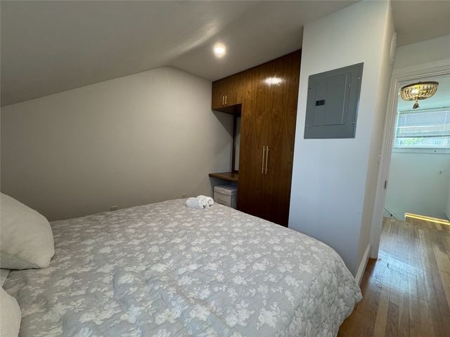 8 Barney Street 3, Newport, RI 02840
