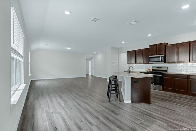 13084 Minuet Sway, San Antonio, TX 78252