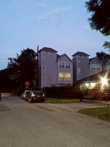 707 E 28th Street, Houston, TX 77009