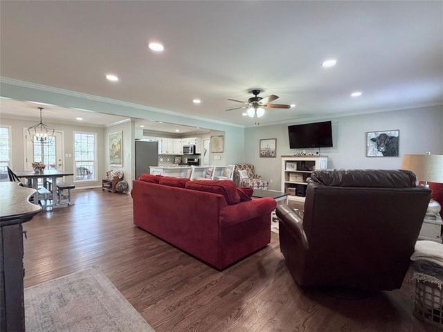 2053 Buttermilk Road, Cave Spring, GA 30124