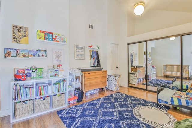 988 W Arrow Highway E, Upland, CA 91786
