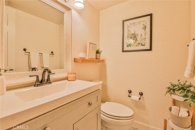 988 W Arrow Highway E, Upland, CA 91786