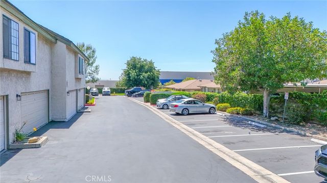 988 W Arrow Highway E, Upland, CA 91786